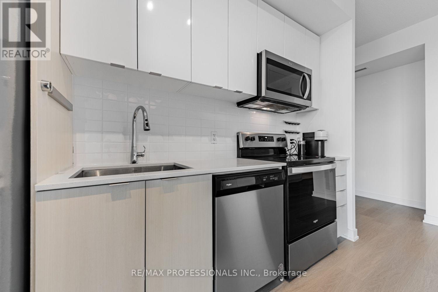 313 - 859 The Queensway, Toronto, Ontario  M8Z 1N8 - Photo 6 - W12838338