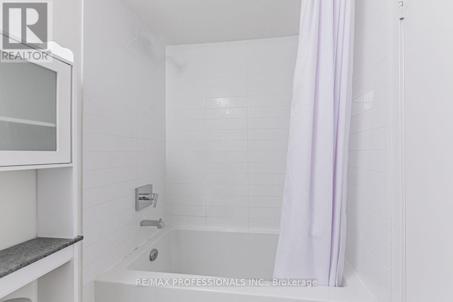 313 - 859 The Queensway, Toronto, Ontario  M8Z 1N8 - Photo 16 - W12838338