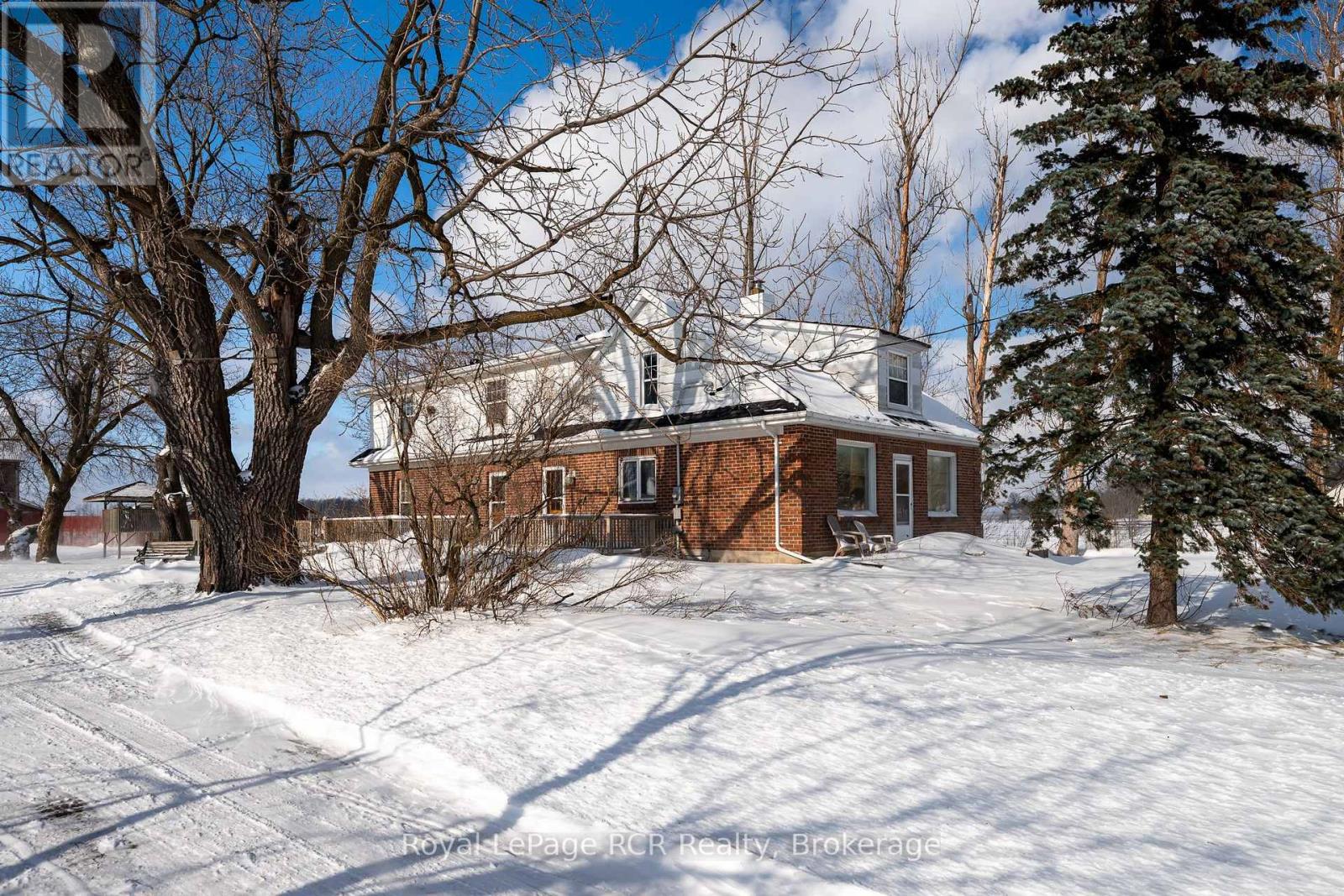 7092 County Road 27 Road, Essa, Ontario  L0L 2N0 - Photo 5 - N12838574