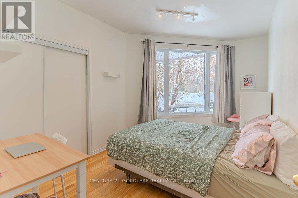 1075 North River Road, Ottawa, Ontario  K1K 3V9 - Photo 18 - X12837124