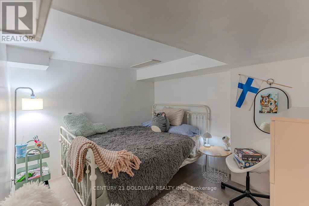 1075 North River Road, Ottawa, Ontario  K1K 3V9 - Photo 34 - X12837124