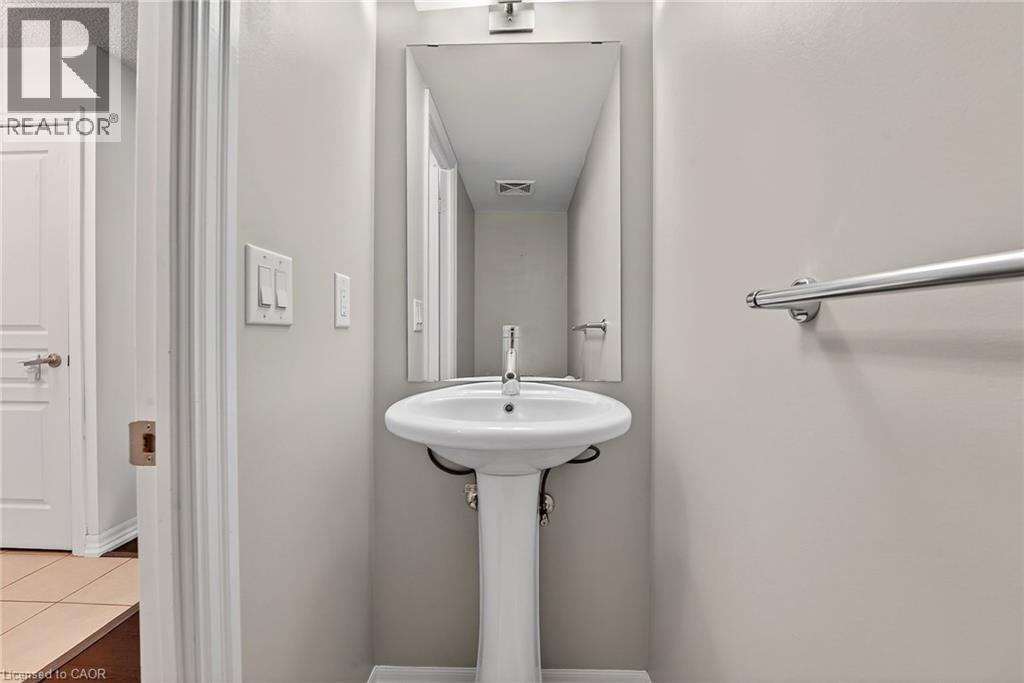 1940 Ironstone Drive Unit# 1006, Burlington, Ontario  L7L 0E4 - Photo 11 - 40809042