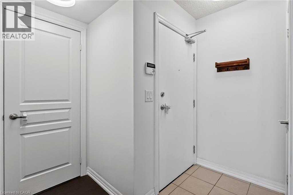 1940 Ironstone Drive Unit# 1006, Burlington, Ontario  L7L 0E4 - Photo 6 - 40809042