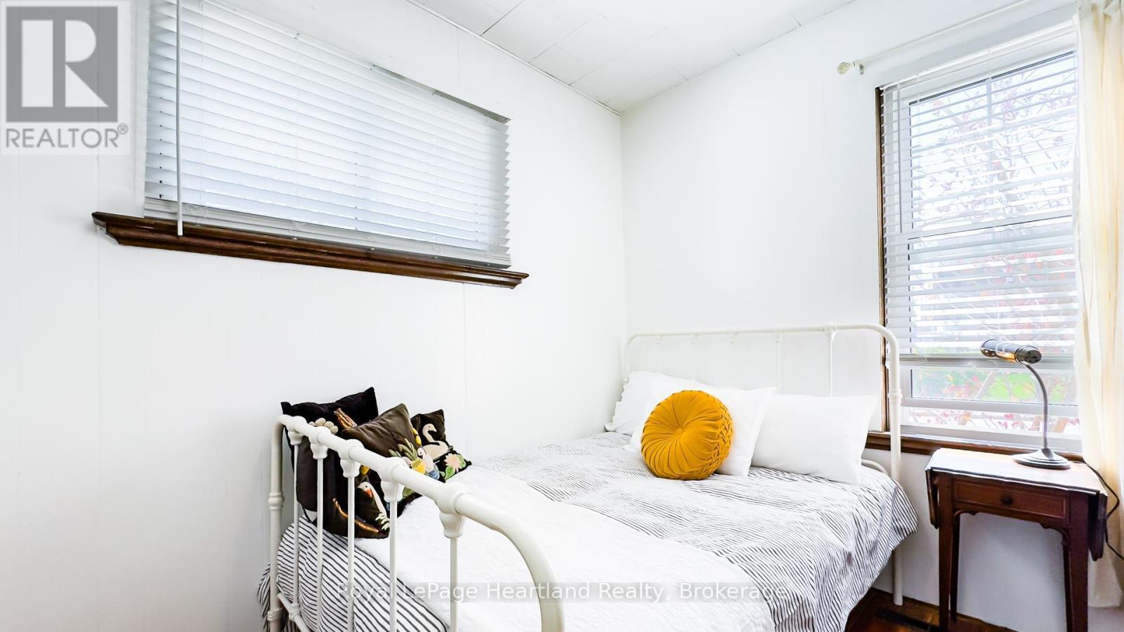 47 James Street, South Huron, Ontario  N0M 1S1 - Photo 10 - X12838530