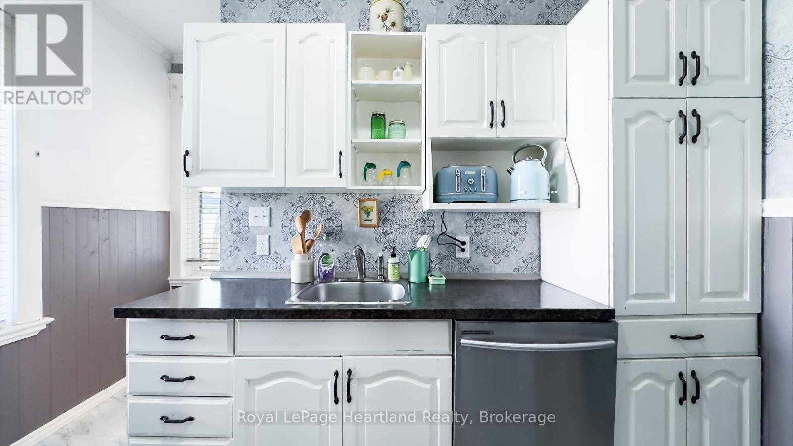 47 James Street, South Huron, Ontario  N0M 1S1 - Photo 17 - X12838530