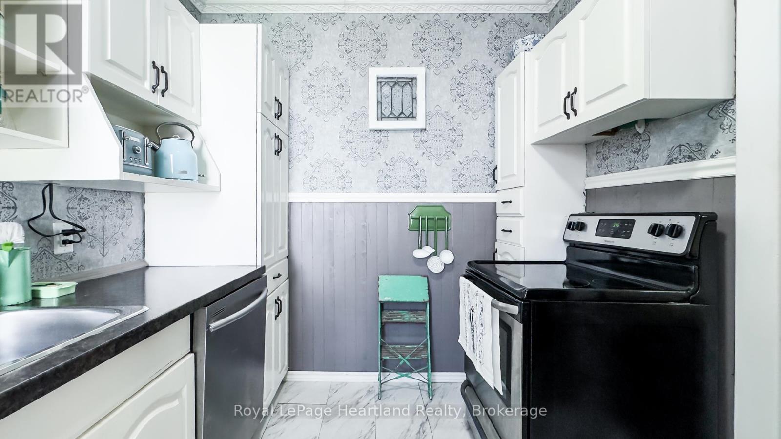 47 James Street, South Huron, Ontario  N0M 1S1 - Photo 18 - X12838530