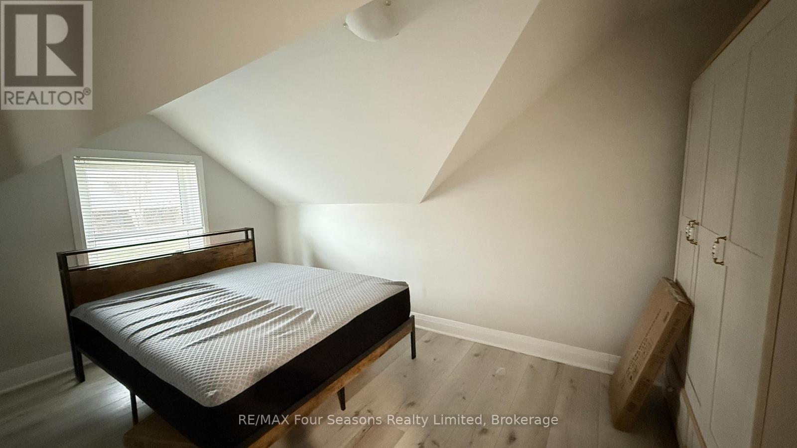 557 Catherine Street, Saugeen Shores, Ontario  N0H 2C0 - Photo 12 - X12838564