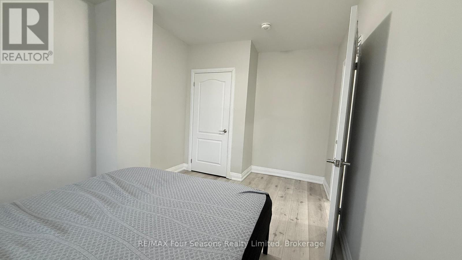 557 Catherine Street, Saugeen Shores, Ontario  N0H 2C0 - Photo 7 - X12838564