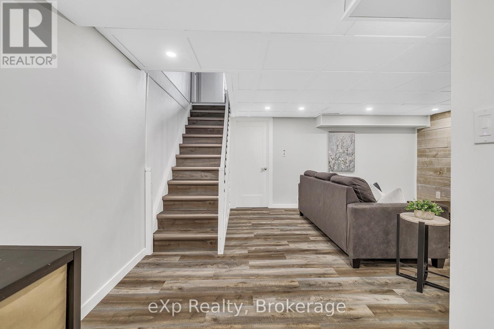 208 Linden Drive, Cambridge, Ontario  N3H 4Y2 - Photo 25 - X12838588