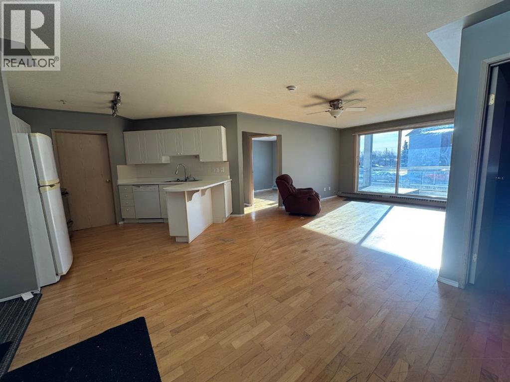 120, 9700 92 Avenue, Grande Prairie, Alberta  T8V 6Z7 - Photo 2 - A2286389