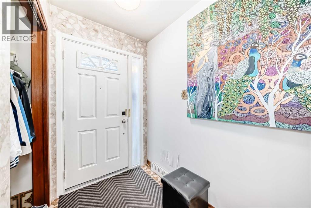 31 Fenton Road Se, Calgary, Alberta  T2H 1B8 - Photo 2 - A2275327