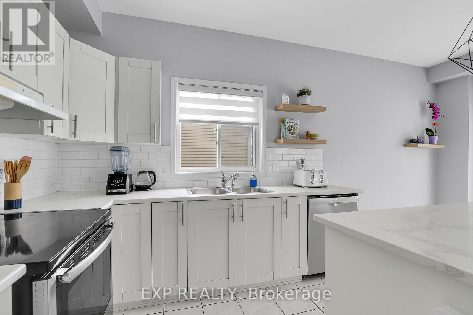 112 Dorina Sarazin Crescent, Clarence-Rockland, Ontario  K4K 0G6 - Photo 23 - X12838524