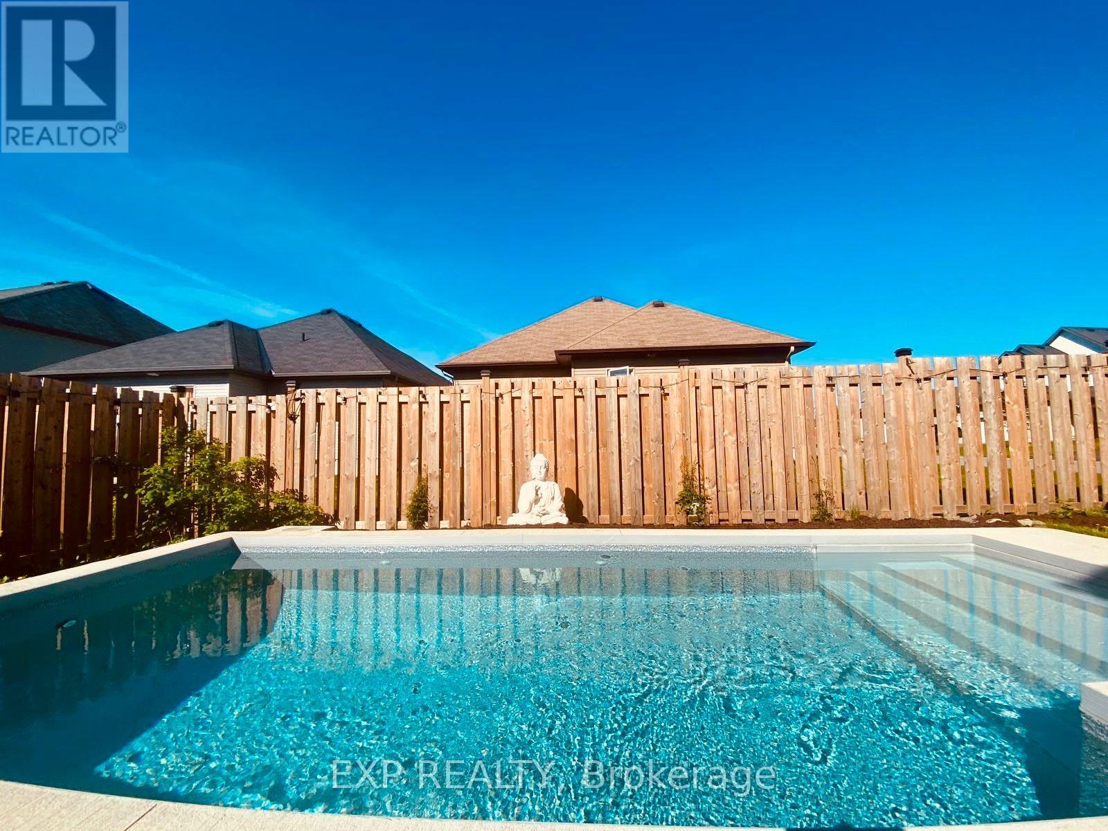 112 Dorina Sarazin Crescent, Clarence-Rockland, Ontario  K4K 0G6 - Photo 40 - X12838524