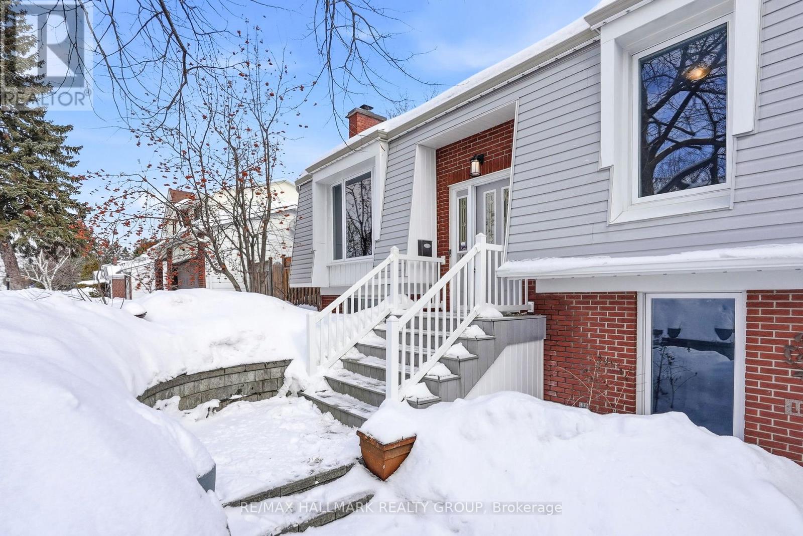 145 Larkin Drive, Ottawa, Ontario  K2J 1J1 - Photo 3 - X12838552