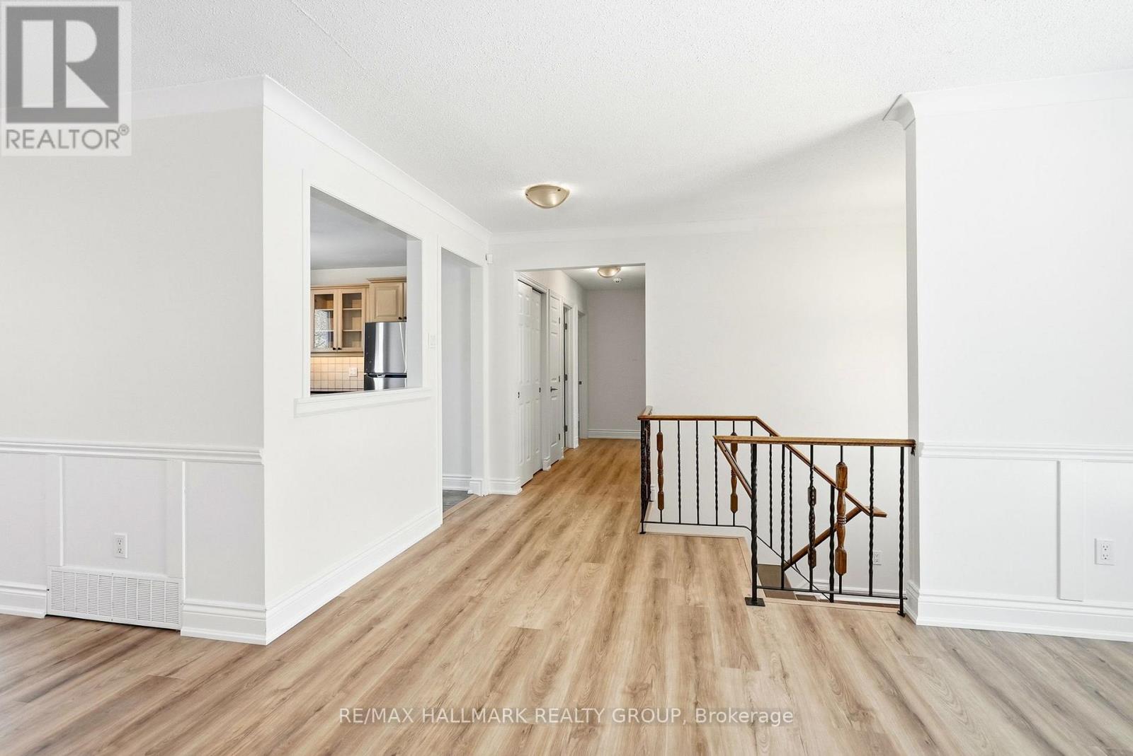 145 Larkin Drive, Ottawa, Ontario  K2J 1J1 - Photo 5 - X12838552