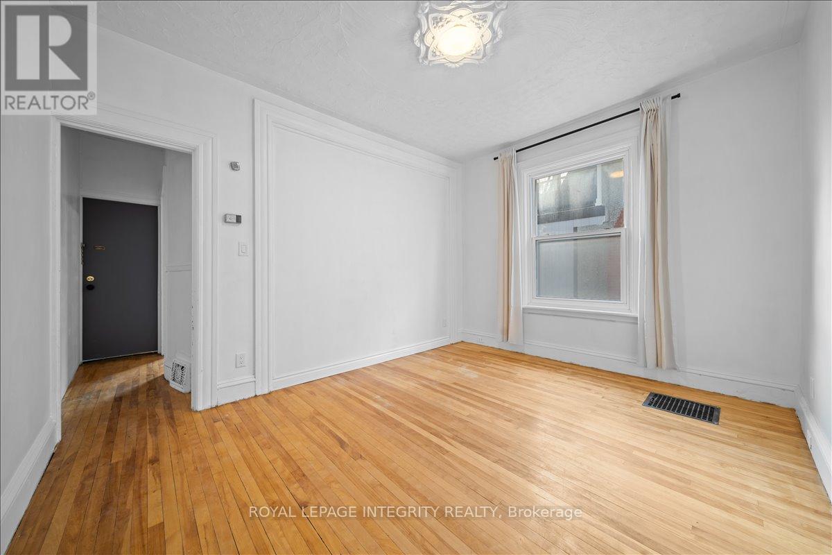 1 - 247 Flora Street, Ottawa, Ontario  K1R 5R8 - Photo 8 - X12838620