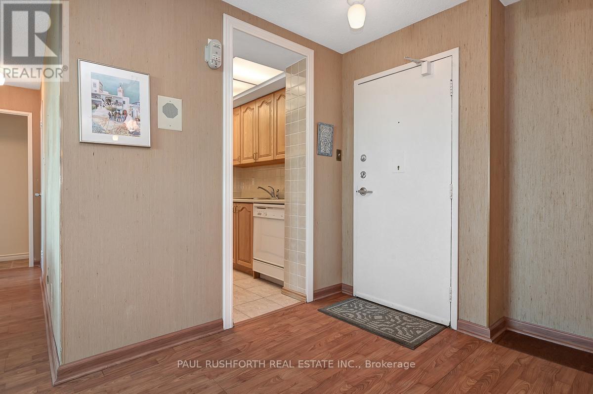 Ph7 - 555 Brittany Drive, Ottawa, Ontario  K1K 4C5 - Photo 3 - X12838622