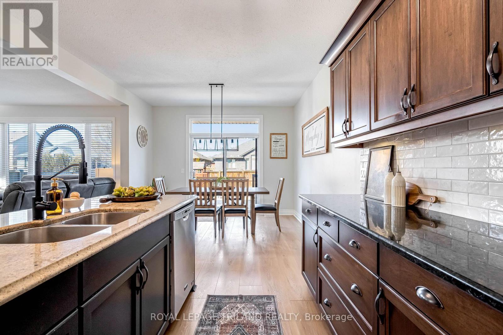 706 Bennett Crescent, Strathroy-Caradoc, Ontario  N0L 1W0 - Photo 16 - X12838618