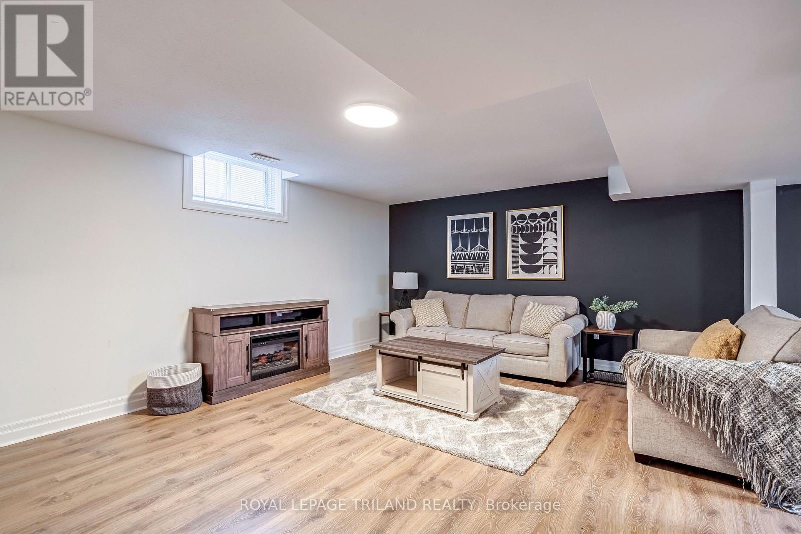 706 Bennett Crescent, Strathroy-Caradoc, Ontario  N0L 1W0 - Photo 33 - X12838618