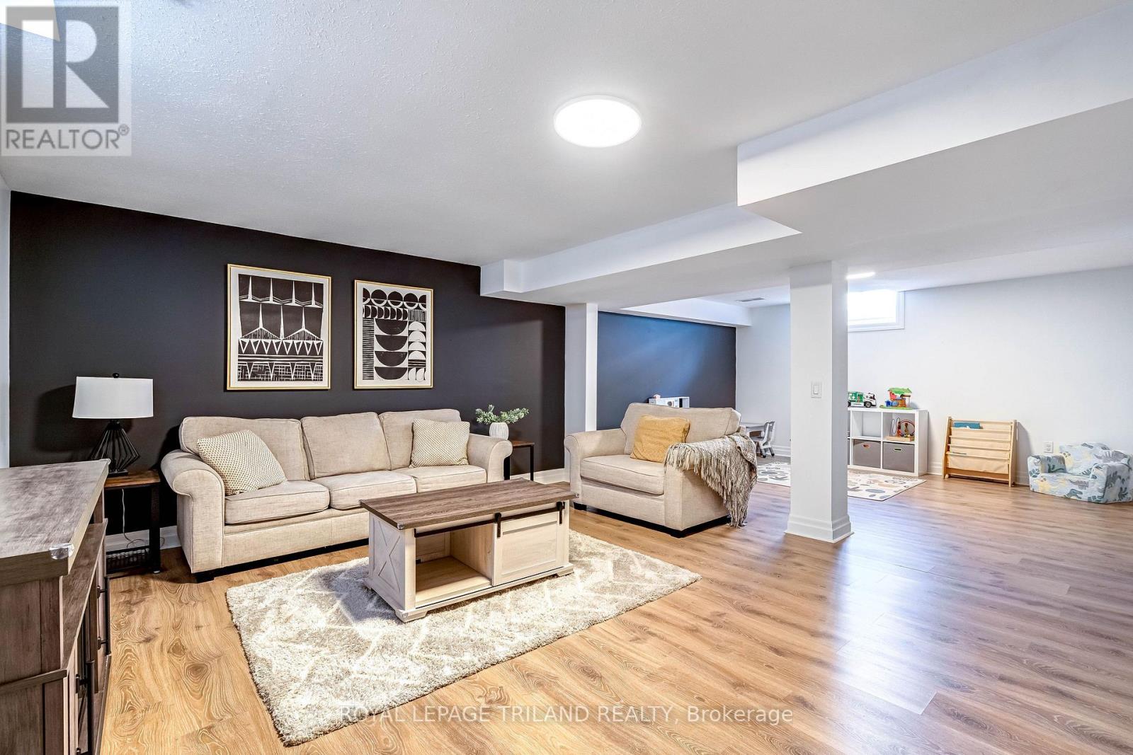 706 Bennett Crescent, Strathroy-Caradoc, Ontario  N0L 1W0 - Photo 34 - X12838618