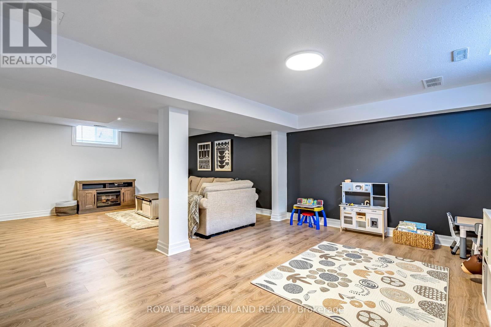 706 Bennett Crescent, Strathroy-Caradoc, Ontario  N0L 1W0 - Photo 38 - X12838618