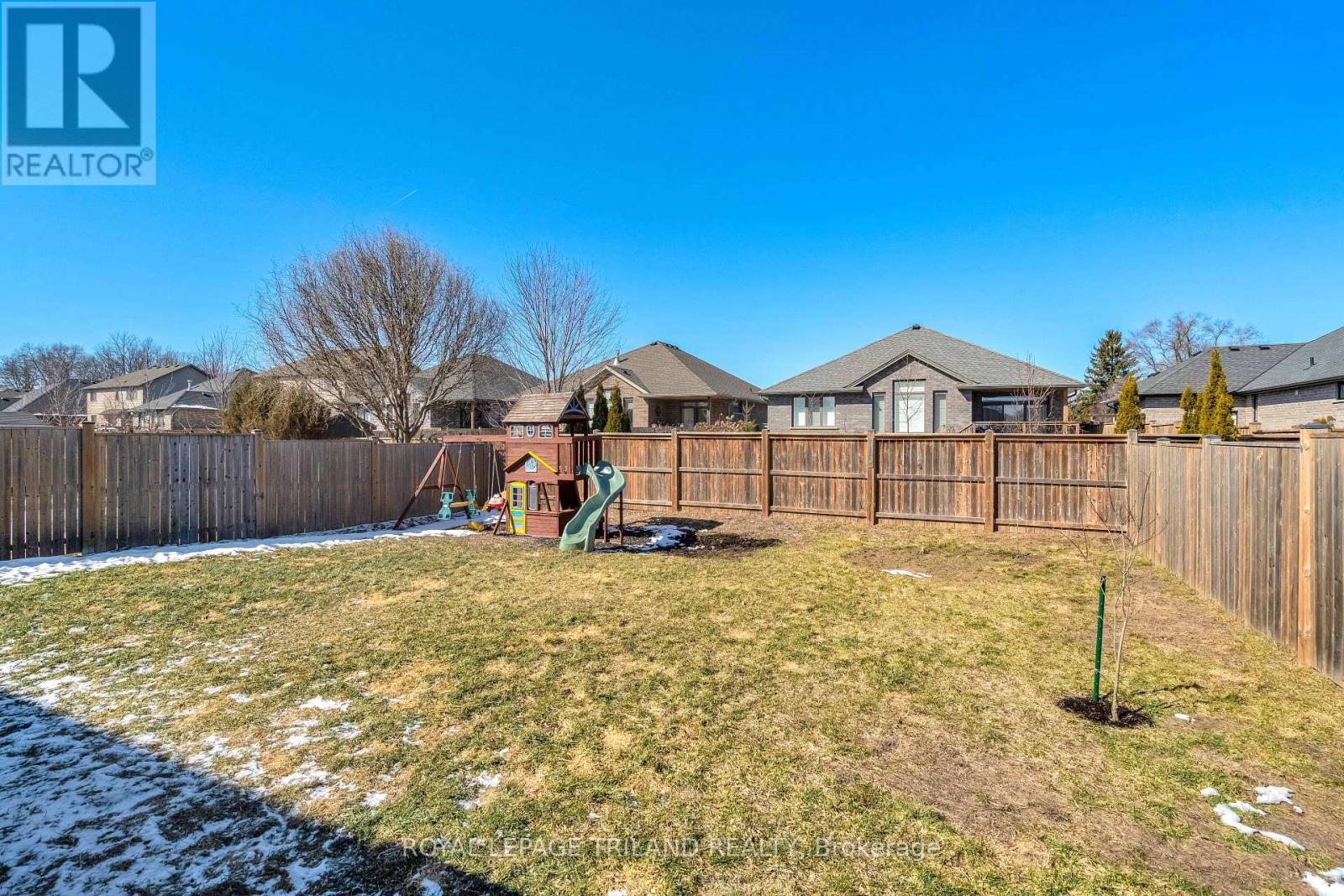 706 Bennett Crescent, Strathroy-Caradoc, Ontario  N0L 1W0 - Photo 41 - X12838618