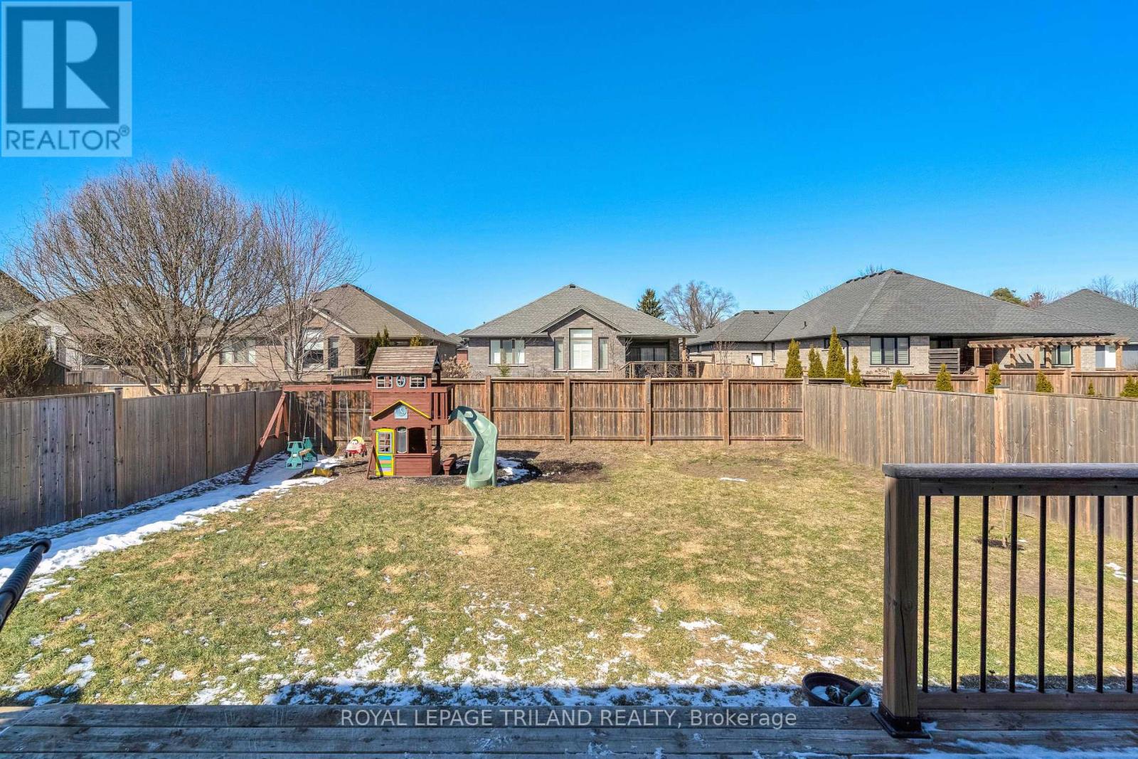 706 Bennett Crescent, Strathroy-Caradoc, Ontario  N0L 1W0 - Photo 45 - X12838618