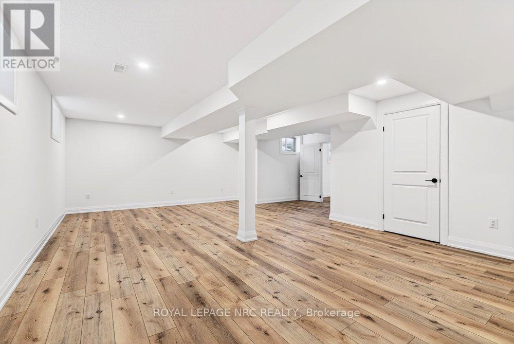 63 Beachwalk Crescent, Fort Erie, Ontario  L0S 1B0 - Photo 37 - X12400990