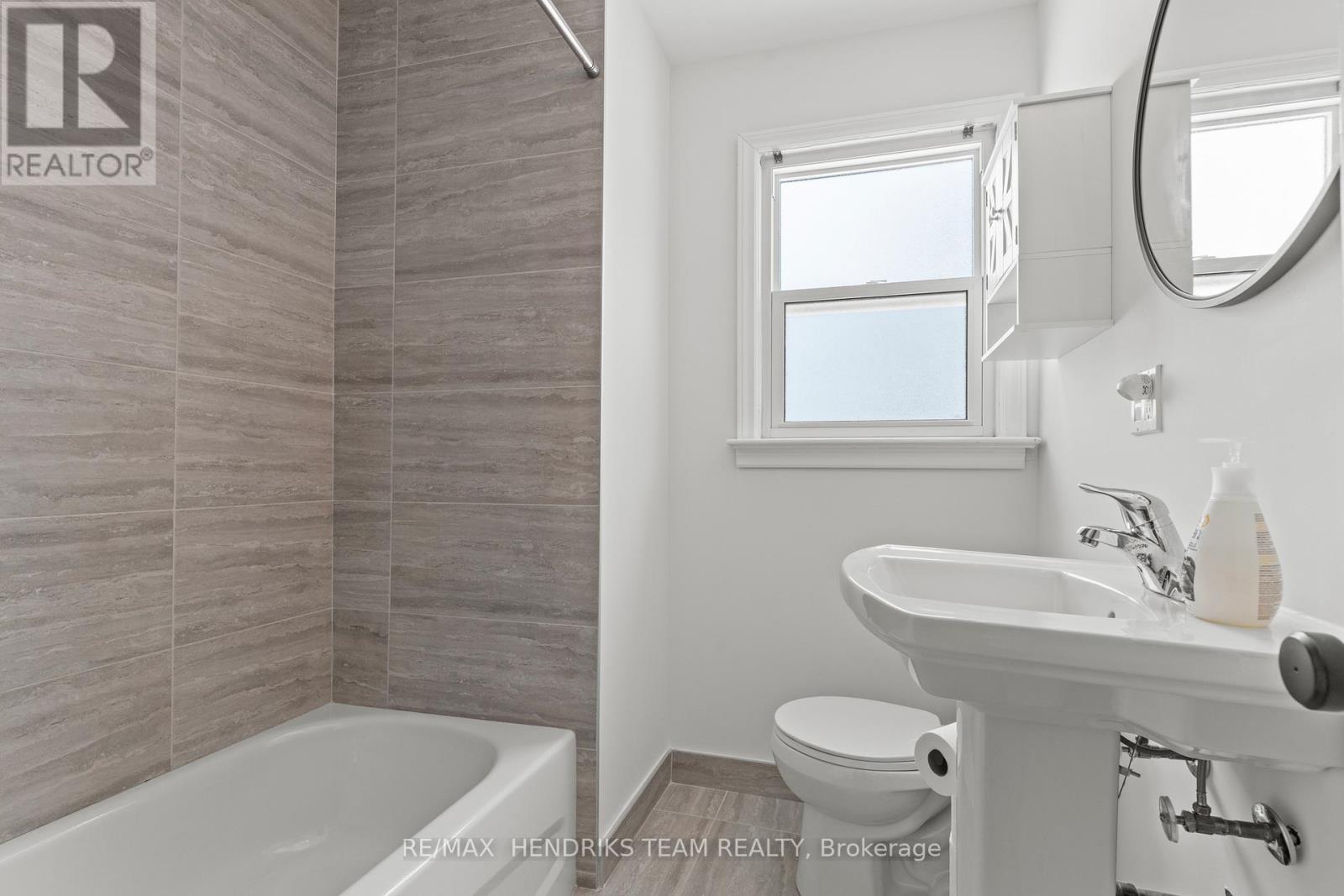 85 Albert Street W, Thorold, Ontario  L2V 2H1 - Photo 22 - X12743350