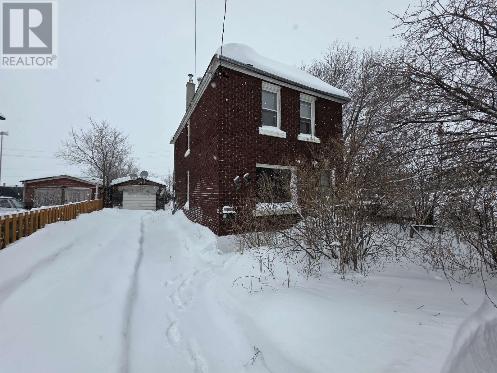 267 Kingston, Thunder Bay, Ontario