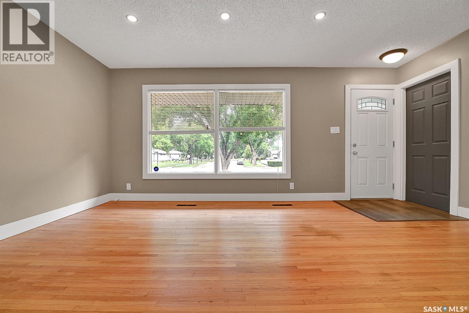 4515 Sherwood Drive, Regina, Saskatchewan  S4R 4B3 - Photo 5 - SK029414