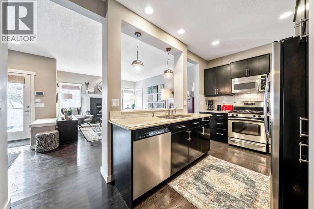 78 Ypres Green Sw, Calgary, Alberta  T2T 6M1 - Photo 3 - A2288359