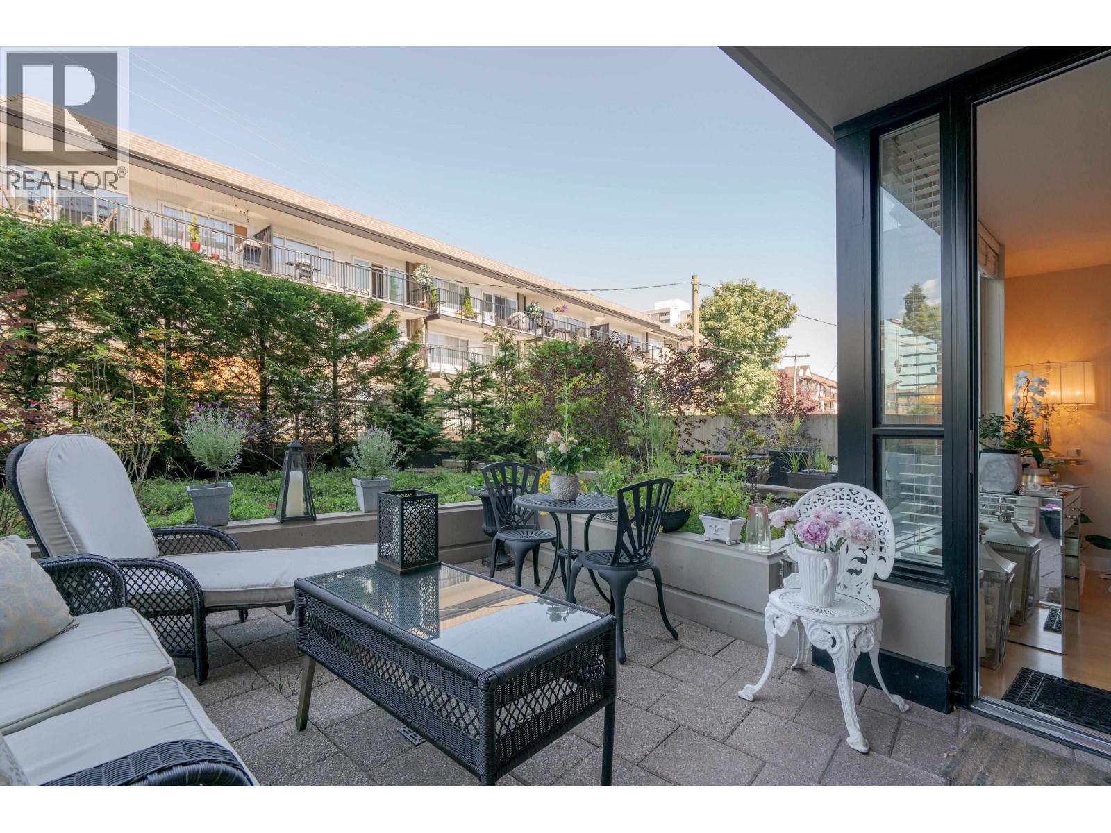 302 160 W 3rd Street, North Vancouver, British Columbia V7M 0A9 - Photo 3 - R3095253