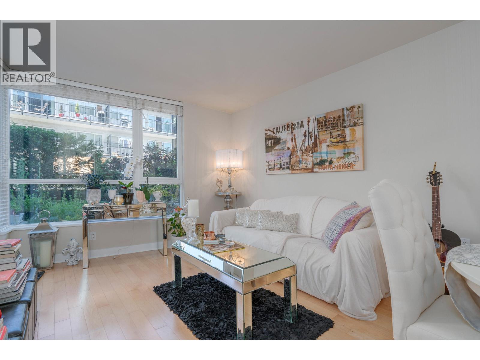 302 160 W 3rd Street, North Vancouver, British Columbia V7M 0A9 - Photo 4 - R3095253