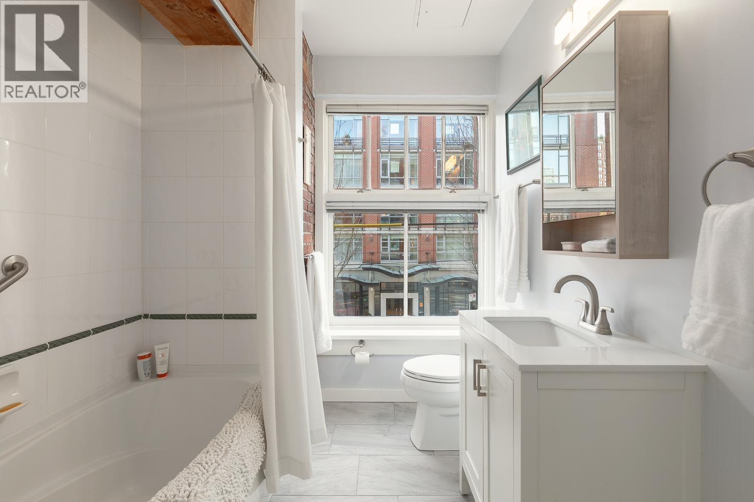 207 1178 Hamilton Street, Vancouver, British Columbia V6B 2S2 - Photo 27 - R3095254