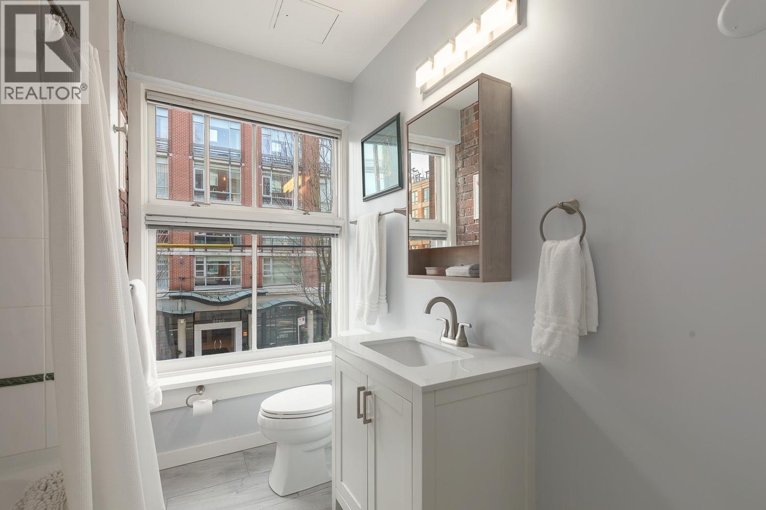 207 1178 Hamilton Street, Vancouver, British Columbia V6B 2S2 - Photo 28 - R3095254