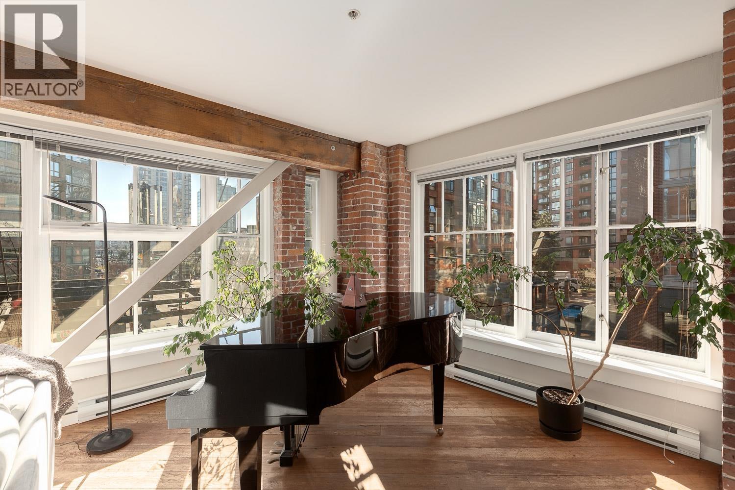 207 1178 Hamilton Street, Vancouver, British Columbia V6B 2S2 - Photo 6 - R3095254