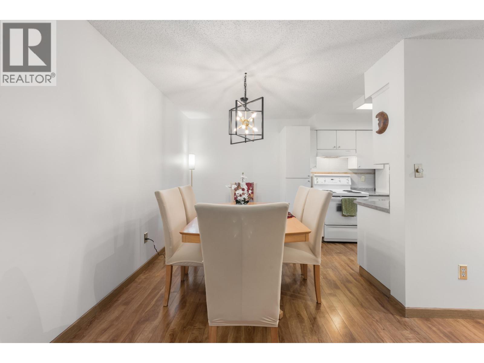 227 9847 Manchester Drive, Burnaby, British Columbia  V3N 4P4 - Photo 6 - R3095255