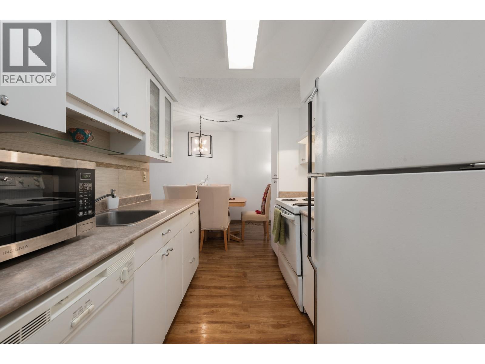 227 9847 Manchester Drive, Burnaby, British Columbia  V3N 4P4 - Photo 9 - R3095255