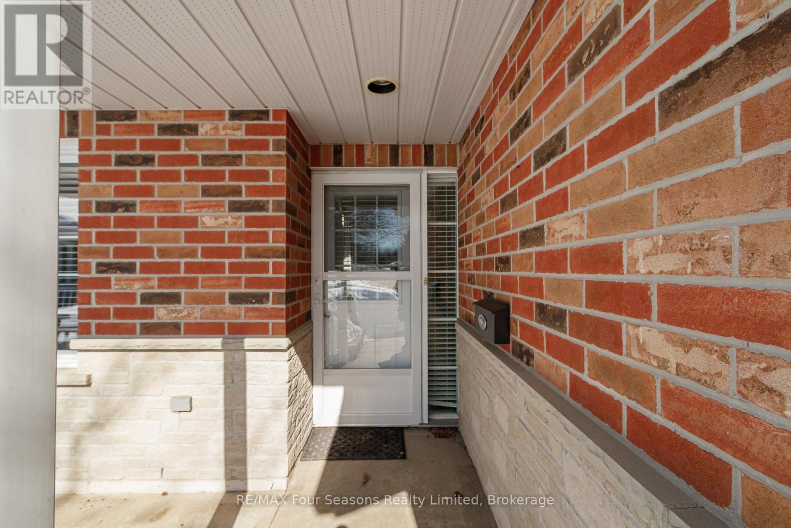 4 - 275 Huron Street, Clearview, Ontario  L0M 1S0 - Photo 5 - S12838340