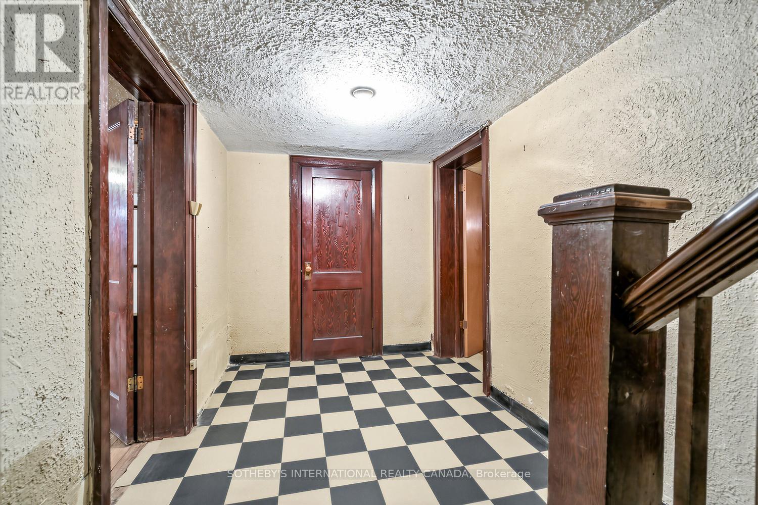 10 Gardiner Road, Toronto, Ontario  M5P 3B3 - Photo 26 - C12827556