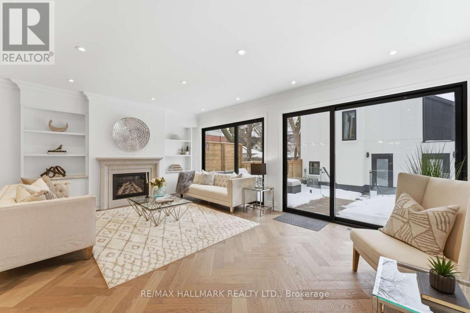 90 GARDEN AVENUE, Toronto, Ontario