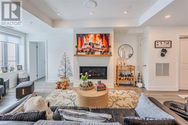 301 - 19b West Street, Kawartha Lakes, Ontario  K0M 1N0 - Photo 2 - X12835520