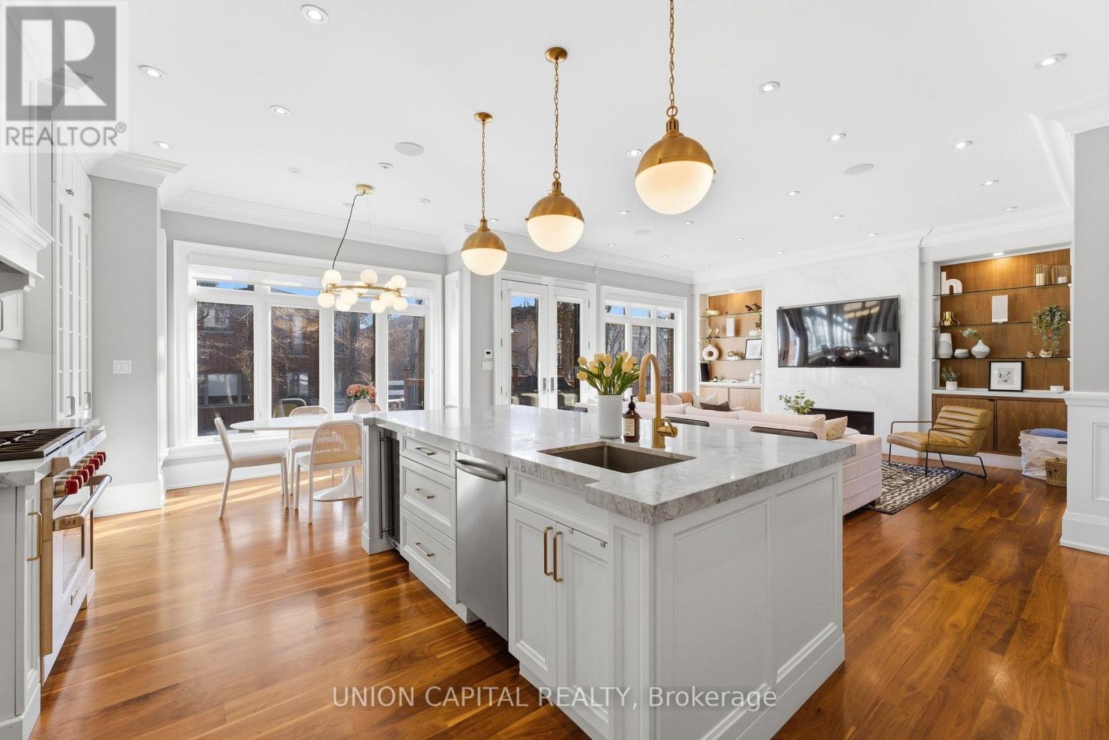 87 Mcgillivray Avenue, Toronto (Bedford Park-Nortown), Ontario  M5M 2Y5 - Photo 14 - C12838476