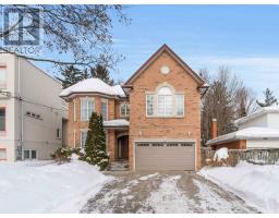 116 ELMHURST AVENUE, Toronto, Ontario