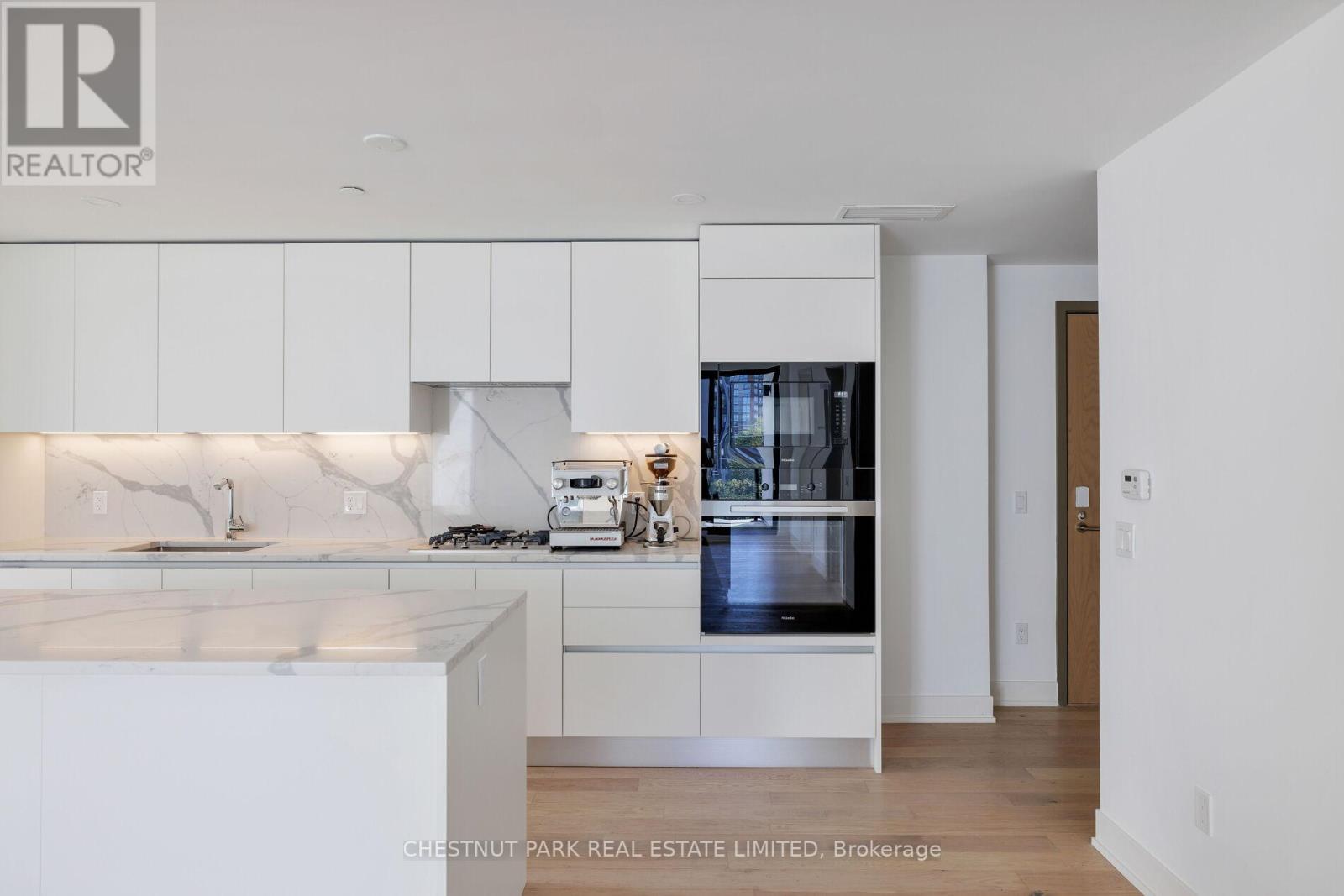 Ph406 - 200 Keewatin Avenue, Toronto, Ontario  M4P 1Z8 - Photo 4 - C12838492