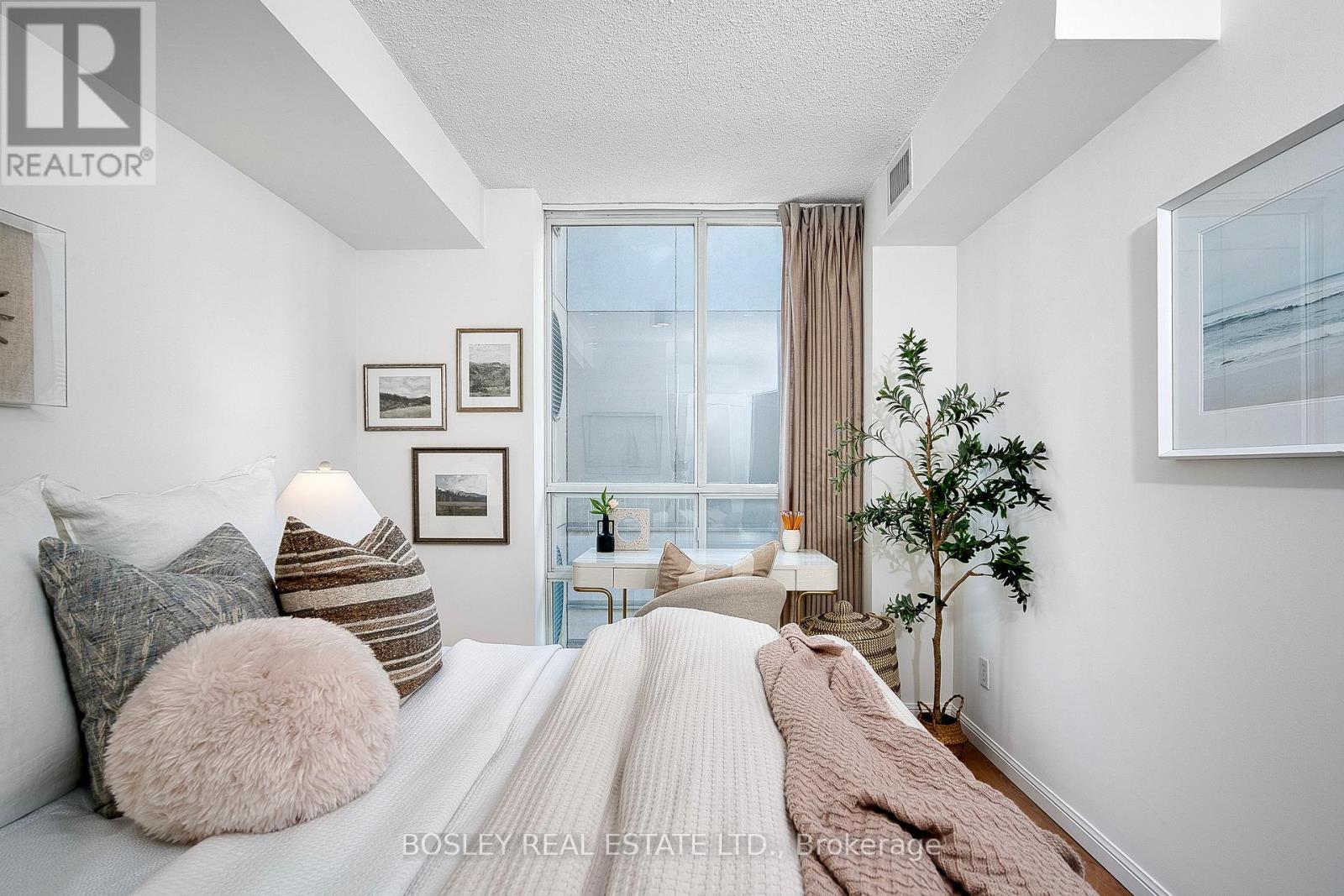 610 - 18 Stafford Street, Toronto, Ontario  M5V 3W4 - Photo 18 - C12838528