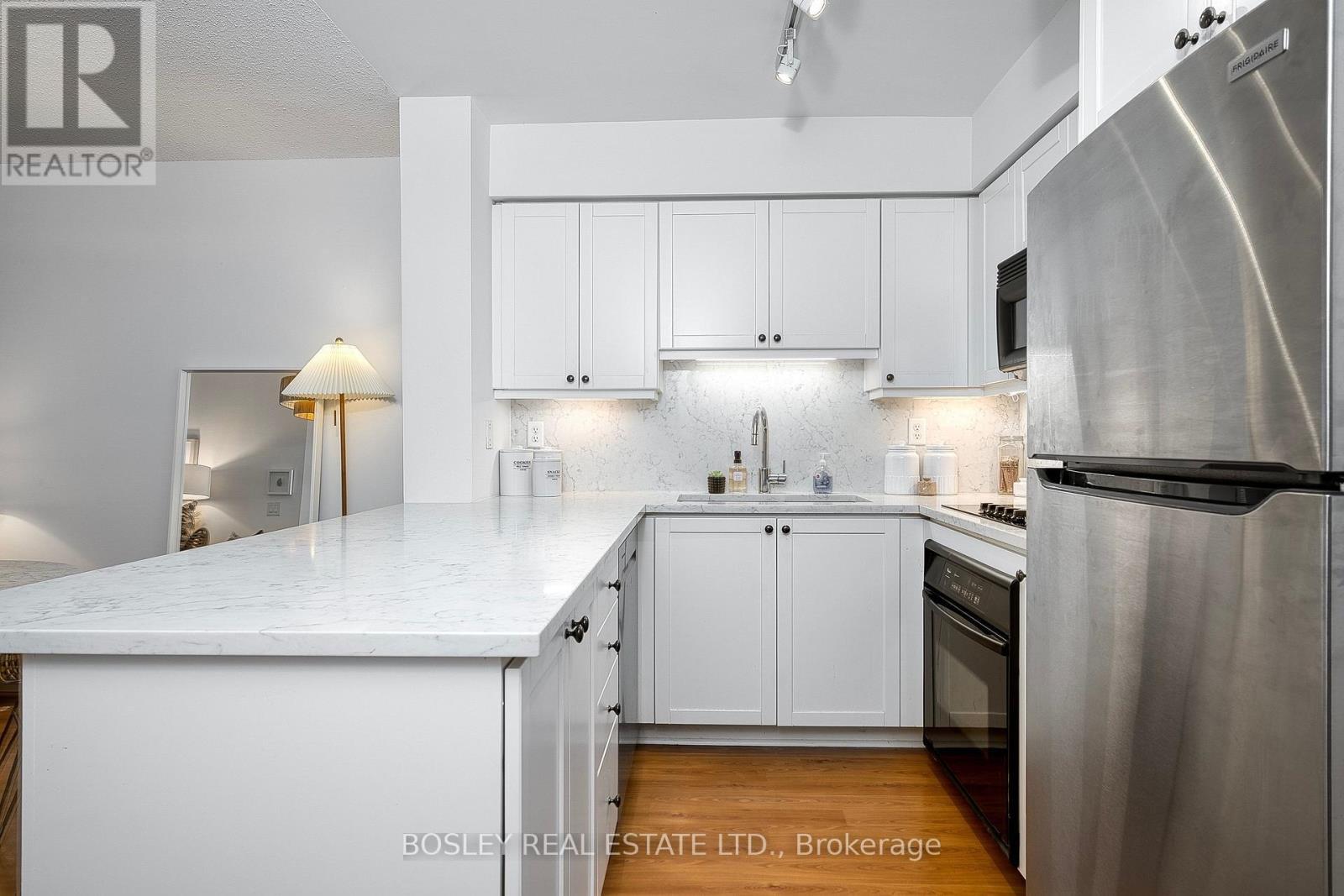 610 - 18 Stafford Street, Toronto, Ontario  M5V 3W4 - Photo 4 - C12838528