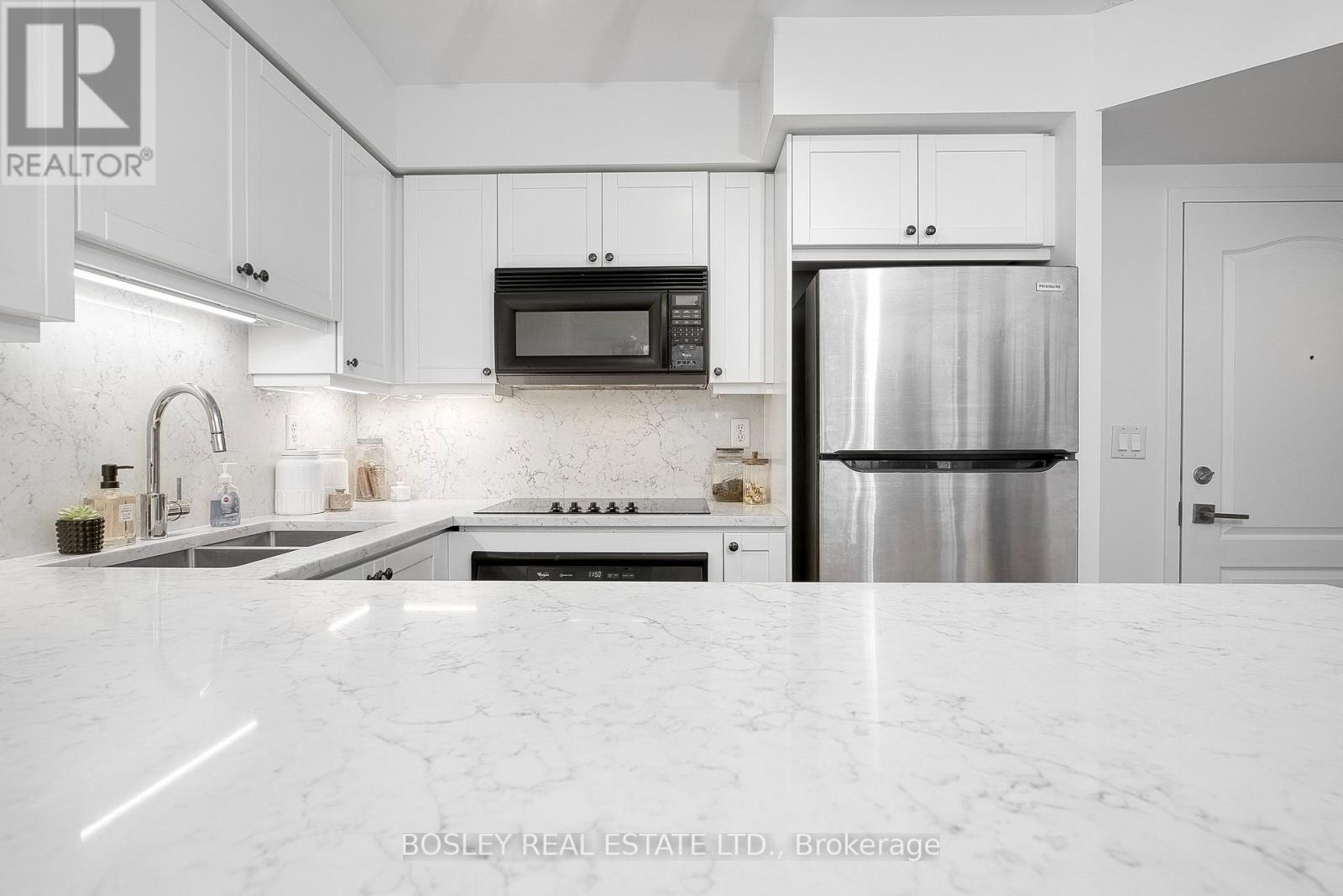 610 - 18 Stafford Street, Toronto, Ontario  M5V 3W4 - Photo 8 - C12838528