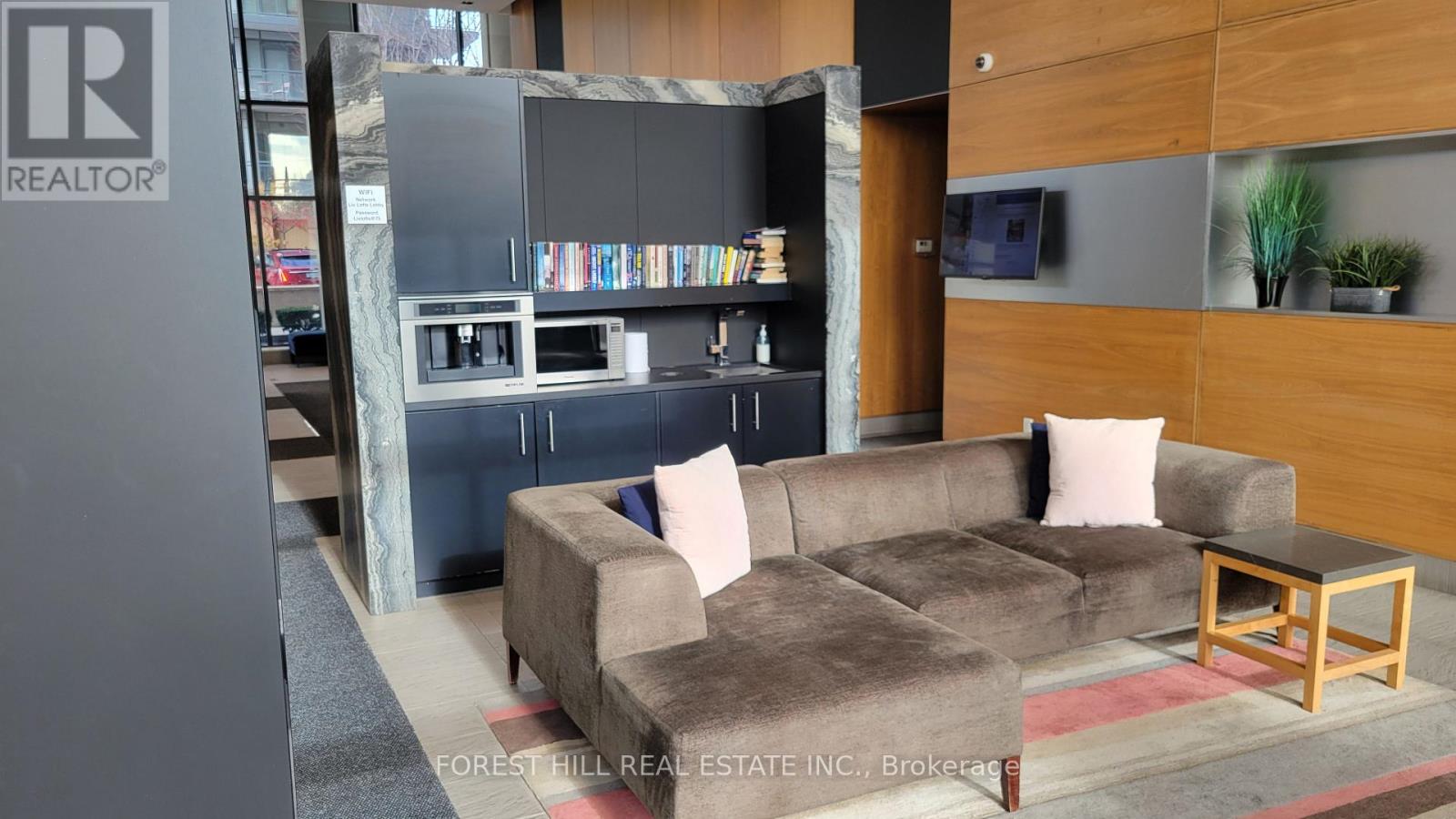 103 - 75 The Donway W, Toronto (Banbury-Don Mills), Ontario  M3C 2E9 - Photo 4 - C12838598